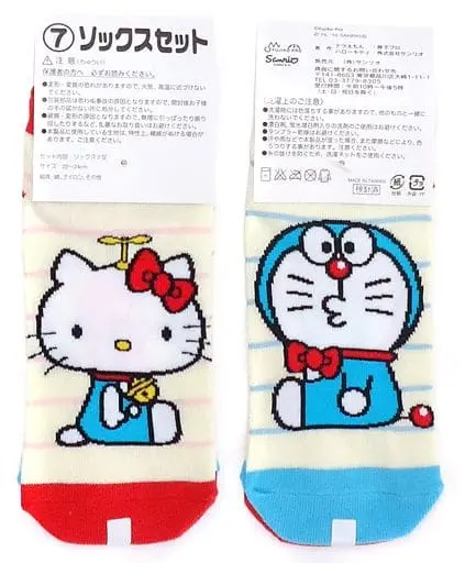 Socks - Clothes - Doraemon / Hello Kitty