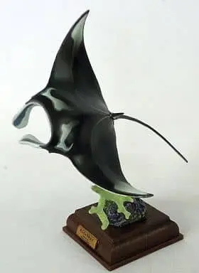 Trading Figure - Nature Technicolor / Giant oceanic manta ray