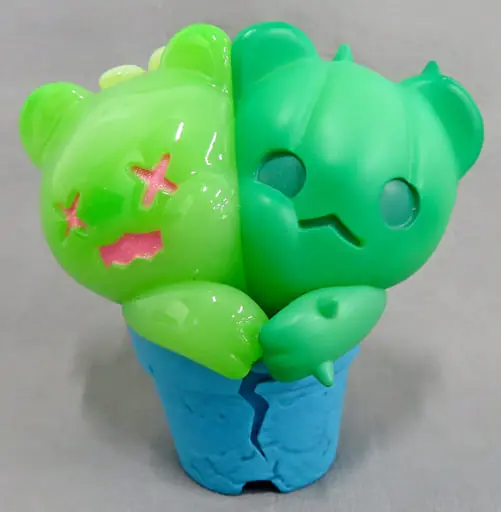 Trading Figure - BABY GHOST BEAR
