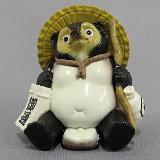 Trading Figure - Sitting Raccoon