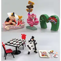 Trading Figure - Cutlery - Disney / Cheshire Cat & Queen of Hearts & Trump Soldiers
