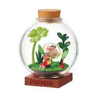 Terrarium Collection - Pikmin / Captain Olimar & Red Pikmin