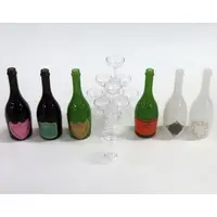 Trading Figure - Champagne glass tower