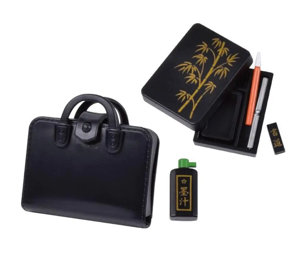 Trading Figure - School desk and chair and calligraphy bag