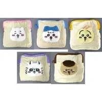 Pouch - Chiikawa / Usagi & Hachiware & Momonga & Kuri-Manjuu
