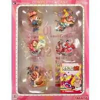 Trading Figure - The Genie Family