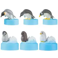 Trading Figure - Penguin Dive?