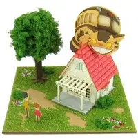 Miniature Art Kit - My Neighbor Totoro / Catbus & Kusakabe Mei