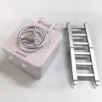 Trading Figure - Escape hatch mascot