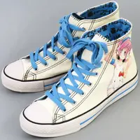 Clothes - Shoes - Hello Kitty to Issho!