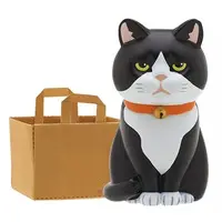 Trading Figure - Cat in a paper bag