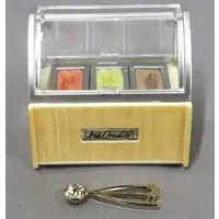 Trading Figure - mini ice cream case