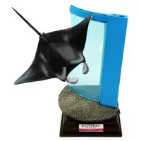 Trading Figure - Nature Technicolor / Giant oceanic manta ray