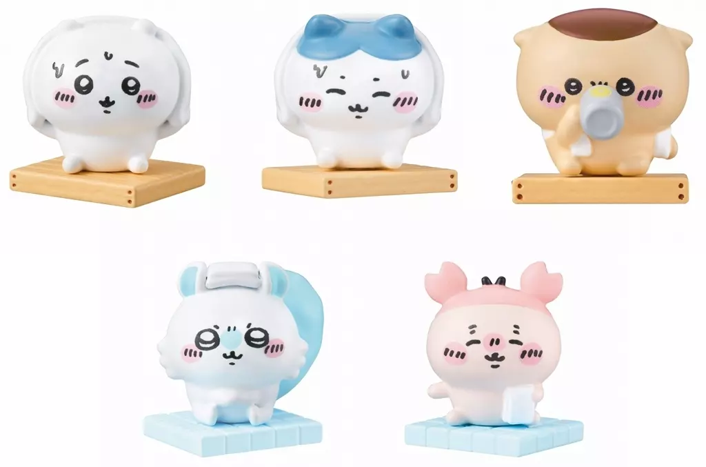 Bikkura Tamago - Chiikawa / Hachiware & Momonga & Kuri-Manjuu & Used Bookstore (Kani-chan)