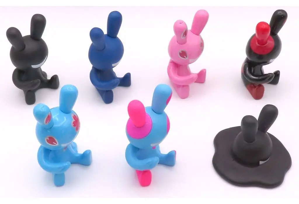 Trading Figure - BLACK RABBiT