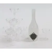 Trading Figure - Champagne glass tower