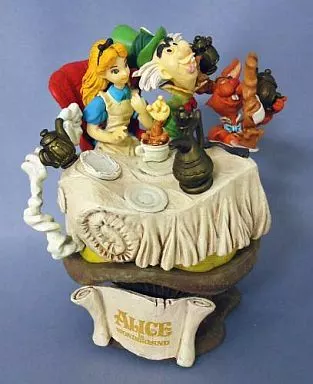 Trading Figure - Alice In Wonderland