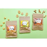 Chiikawa Yay! Chiikawa's Banana Chips (Peaceful Chiikawa)