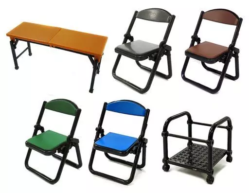 Trading Figure - Collapsible Pipe Chair and Long Table