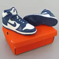 Trading Figure - NIKE DUNK HIGH