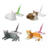 Trading Figure - Cat Curling