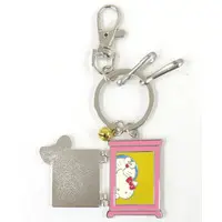 Key Chain - Doraemon / Hello Kitty