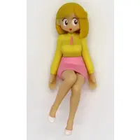 Trading Figure (座るマチコ(ミニスカート) 「まいっちんぐマチコ先生 グラスのマチコ フィギュア」)