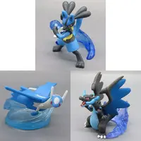 Trading Figure - Pokémon / Charizard & Lucario & Latios