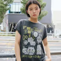 Chiikawa Wide Sleeveless FOCUSED ON FOOD (Charcoal) - M