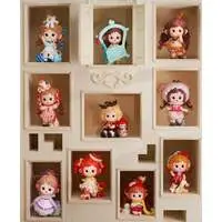 Trading Figure - The Wardrobe Between Worlds Series