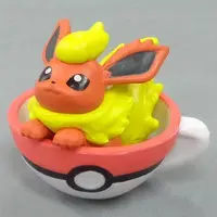 Trading Figure - Pokémon / Flareon & Eevee